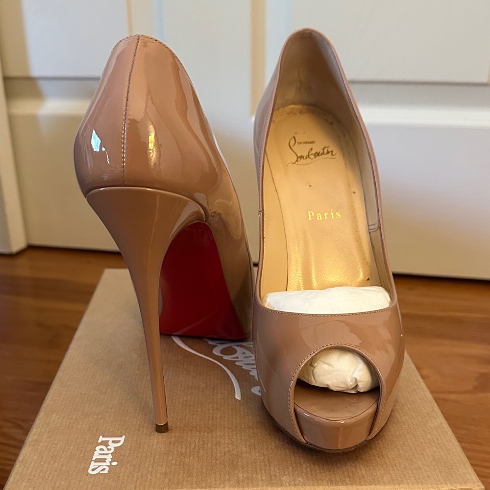 Christian Louboutin Very Prive Heels